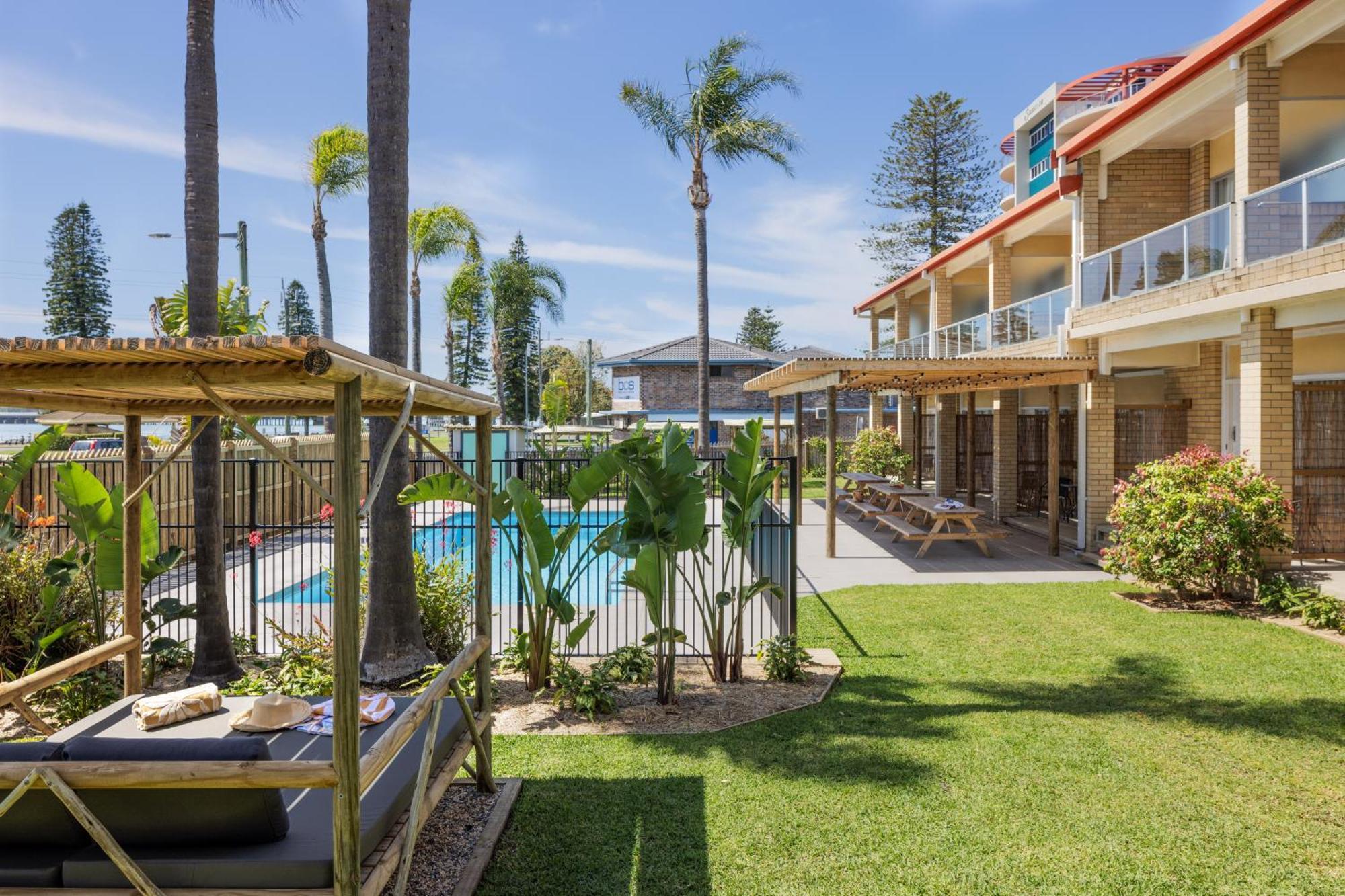 South Pacific Palms Motor Inn Танкарри Экстерьер фото